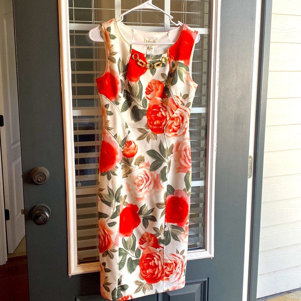 En Focus Studio NWOT Sleeveless A-Line Floral Dress w/Chain Neckline - Sz 6